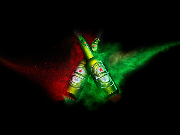 Photograph Thomas Rohde Heineken Cheers on One Eyeland
